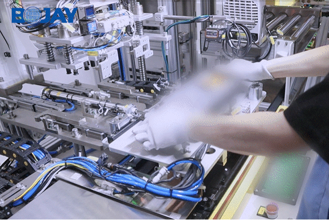 博坤機電車載屏自動組裝測試線 —— 賦能智能座艙產業快速發展 博坤機電車載屏自動組裝測試線 —— 賦能智能座艙產業快速發展